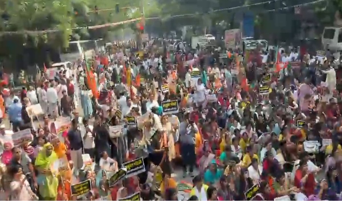 JNU यौन उत्पीड़न केस: Congress MP Bimol Akoijam के खिलाफ BJP का देशव्यापी प्रदर्शन