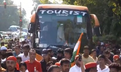 INDIA Bloc March: बाराखंभा से सुप्रीम कोर्ट तक विपक्ष का मार्च, राहुल समेत 5-10 नेताओं को याचिका दाखिल करने के लिए परिसर में जाने की मिली अनुमति