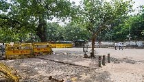 जंतर-मंतर से दूर होते प्रतिरोध के ठिकाने जंतर-मंतर से दूर होते प्रतिरोध के ठिकाने