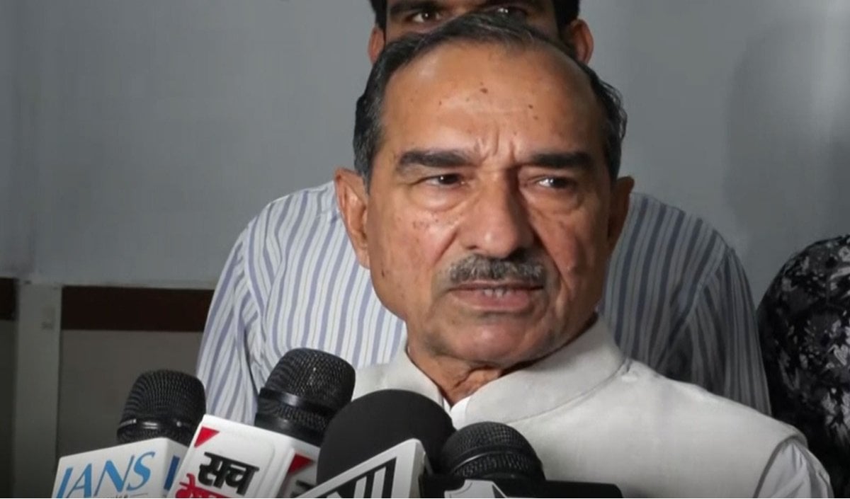 SMS Hospital पहुंचे BJP अध्यक्ष Madan Rathore, घायल RSS प्रचारक से मिलकर मांगा इंसाफ