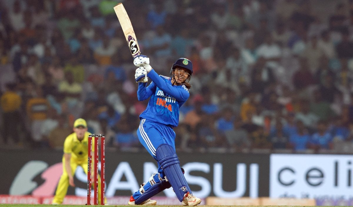 Raipur में Zimbabwe सीरीज से पहले Smriti Mandhana ने बतौर फुल टाइम कप्तान शुरू की तैयारी Raipur में Zimbabwe सीरीज से पहले Smriti Mandhana ने बतौर फुल टाइम कप्तान शुरू की तैयारी