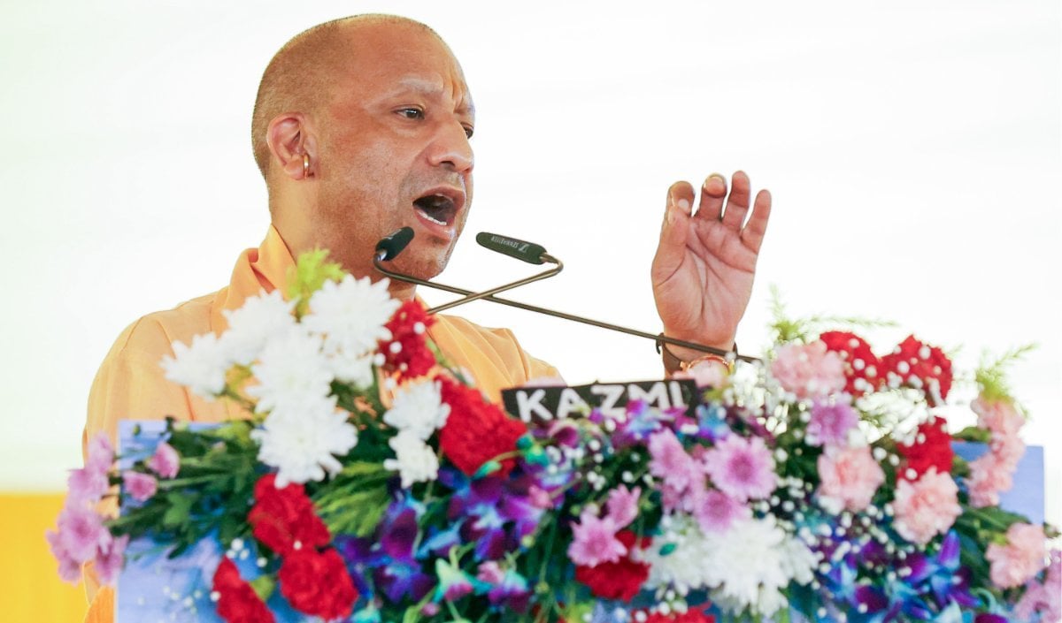 CM Yogi ने SP के PDA को बताया Parivar Development Authority, साधा तीखा निशाना