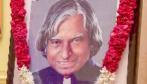 APJ Abdul Kalam Birth Anniversary: भारत के 11वें राष्ट्रपति और मिसाइल मैन थे एपीजे अब्दुल कलाम, गरीबी में बीता था बचपन