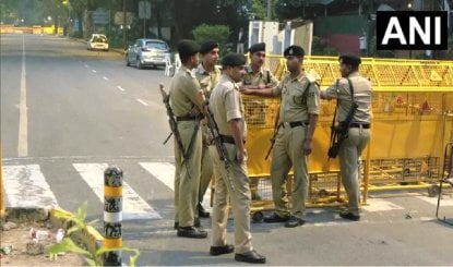 Delhi Police के फैसले पर Supreme Court का सवाल, पूछा- Jantar Mantar को क्यों