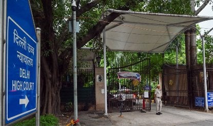 गिरफ्तारी से सुरक्षा की याचिका पर तुरंत सुनवाई से इनकार, Delhi High Court कल सुनेगा केस