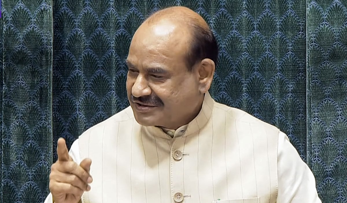Speaker Om Birla से मिलीं BJP सांसद, JNU उत्पीड़न केस में Congress MP पर कार्रवाई की मांग