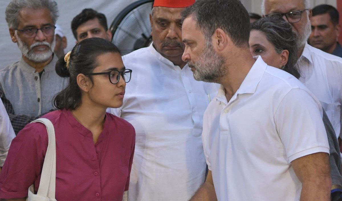 Rahul की Poster Girl पर बवाल: Bangladesh मॉडल से Anarchy फैलाने की कोशिश, BJP का सनसनीखेज आरोप
