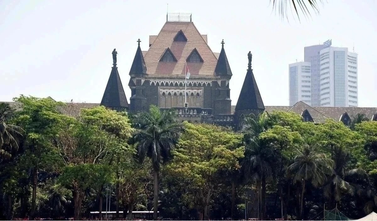 Bombay High Court: पटाखों की बिक्री पर रोक नहीं, लेकिन सार्वजनिक स्थानों और DJ पर पाबंदी