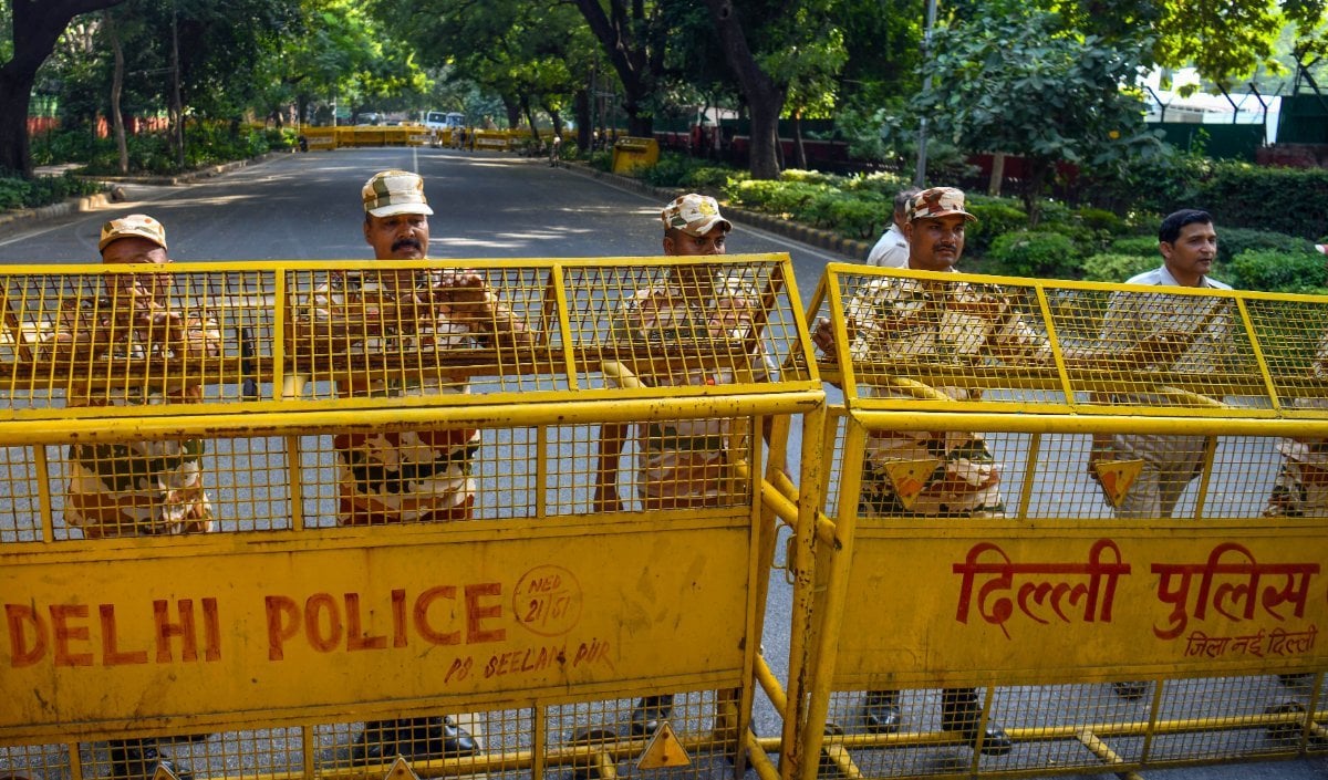 Raisina Hill Restrictions Controversy: केंद्रीय गृह सचिव ने सुप्रीम कोर्ट से मांगी माफी, कहा- 