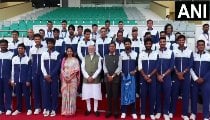 Asian Games मेडलवीरों से मिले PM Modi: बोले, जुनून जीत में बदले तो चमकता है New India