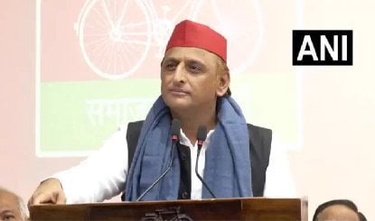 आज ‘एकरंगा’ बनाम ‘तिरंगा’ का दिन...मार्च को लेकर सपा प्रमुख अखिलेश यादव ने कसा तंज