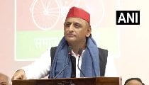 आज ‘एकरंगा’ बनाम ‘तिरंगा’ का दिन...मार्च को लेकर सपा प्रमुख अखिलेश यादव ने कसा तंज