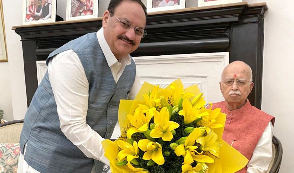 Health Minister JP Nadda पहुंचे Apollo Hospital, वरिष्ठ BJP नेता LK Advani का जाना हाल