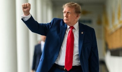 क्रांति के लिए एकदम बेहतरीन जगह... France Protest पर Donald Trump का तंज