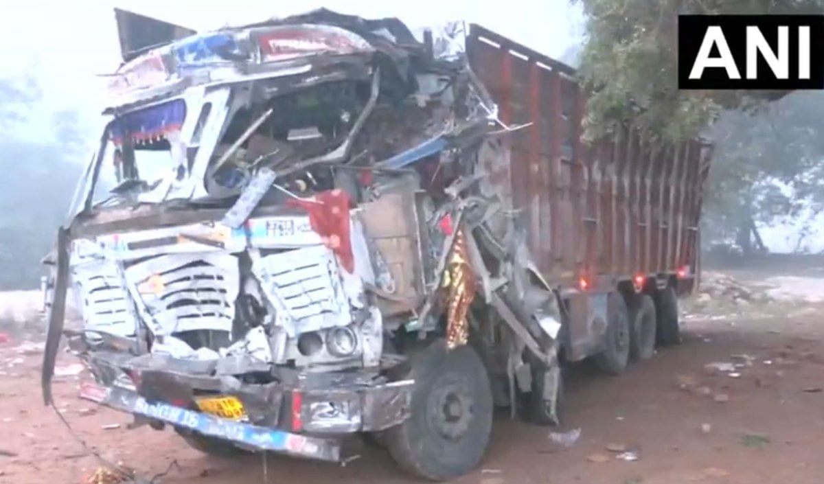 Gwalior Truck Accident: सप्तमी की रात मंदिर के बाहर मची चीख-पुकार, ट्रक ने श्रद्धालुओं को रौंदा; 15 की मौत
