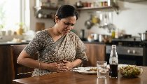 Bloating की समस्या से हैं परेशान? दिनभर पेट फूलने के पीछे हैं ये 4 गलतियां Bloating की समस्या से हैं परेशान? दिनभर पेट फूलने के पीछे हैं ये 4 गलतियां