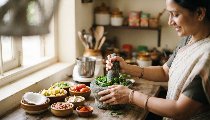 Chutney Recipes: पोषण और लाजवाब स्वाद देने वाली 10 तरह की Chutney से बढ़ाएं पराठे और Snacks का जायका