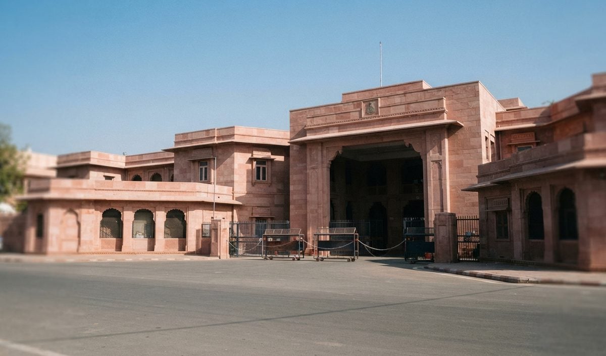 ऋतु बराला मामले में FIR की मांग पर अड़े Dotasra, जयपुर पुलिस आयुक्तालय में रातभर दिया धरना ऋतु बराला मामले में FIR की मांग पर अड़े Dotasra, जयपुर पुलिस आयुक्तालय में रातभर दिया धरना