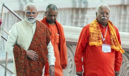 RSS शताब्दी वर्ष पर PM Narendra Modi ने स्वयंसेवकों को दी बधाई, मोहन भागवत के संबोधन की तारीफ की