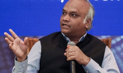 Priyank Kharge ने RSS को घेरा, कहा- दिखावा छोड़ खुद को Political Party के रूप में दर्ज कराएं