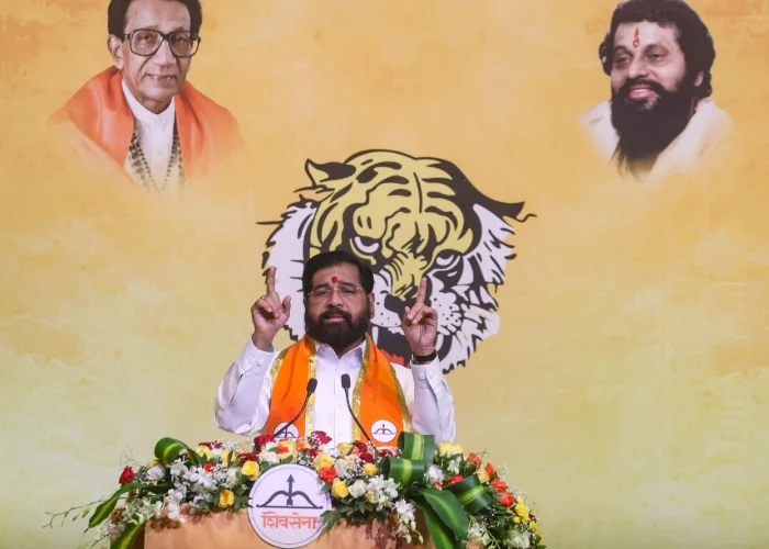 Shiv Sena नेता Ramdas Kadam का आरोप, Manoj Jarange के जरिए Shinde की पीठ में छुरा घोंप रही BJP