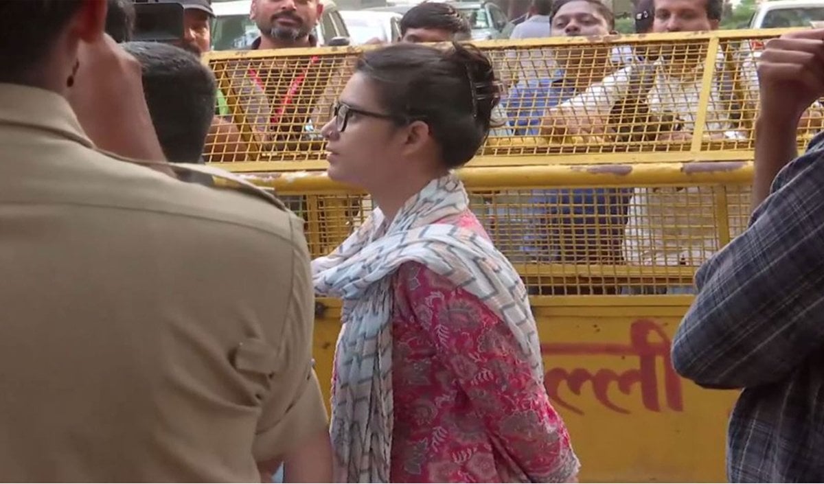 SEM Court में पेश हुईं AISA अध्यक्ष Neha Bora, दिल्ली पुलिस को मिले कागजात देने के निर्देश