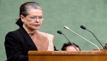 Sonia Gandhi ने X पर किया डेब्यू, अपनी पहली किताब से दुनिया को कराया रूबरू Sonia Gandhi ने X पर किया डेब्यू, अपनी पहली किताब से दुनिया को कराया रूबरू