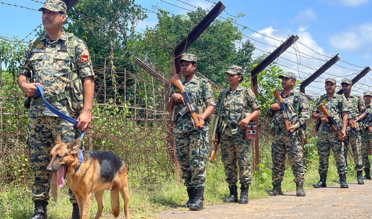 भारत-बांग्लादेश सीमा पर रेत-पत्थरों की तस्करी रोकने पहुंचे BSF जवानों पर हमला