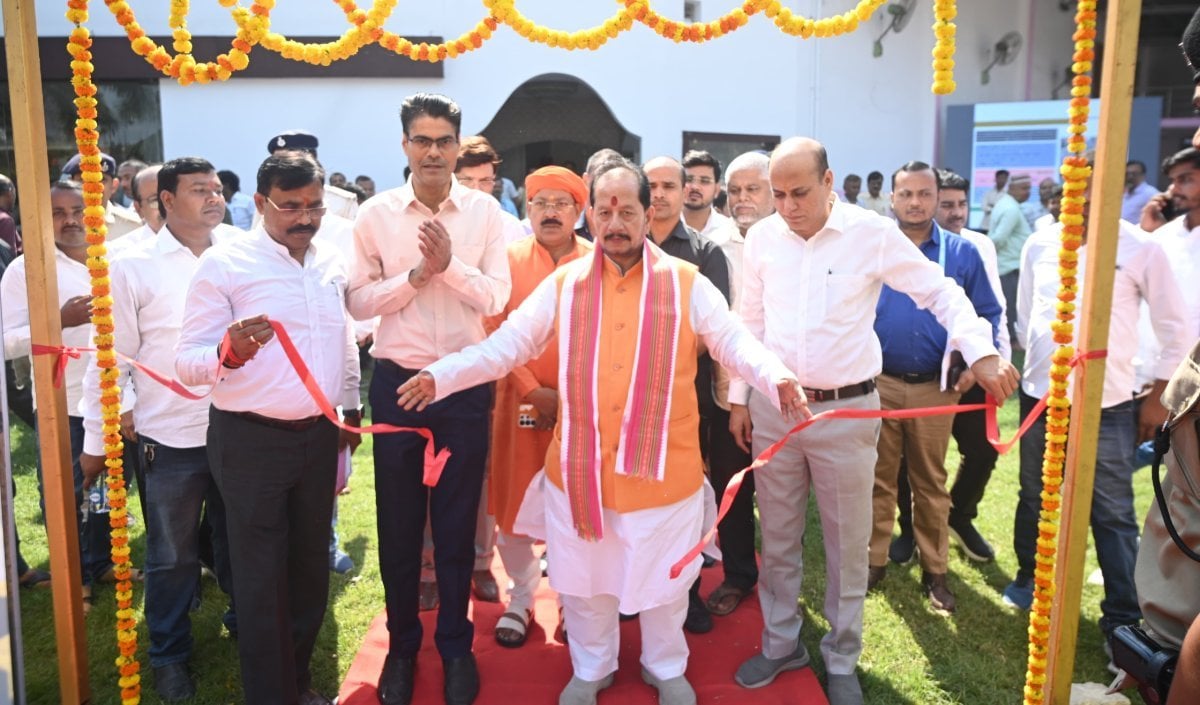 कृषि मंत्री विजय कुमार सिन्हा ने शुरू किया खेत बचाओ अभियान, नकली बीज पर सख्ती