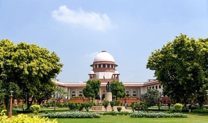 TMC और घास-फूल सिंबल विवाद: Supreme Court ने दोनों गुटों को दिया 10 दिन का अतिरिक्त समय