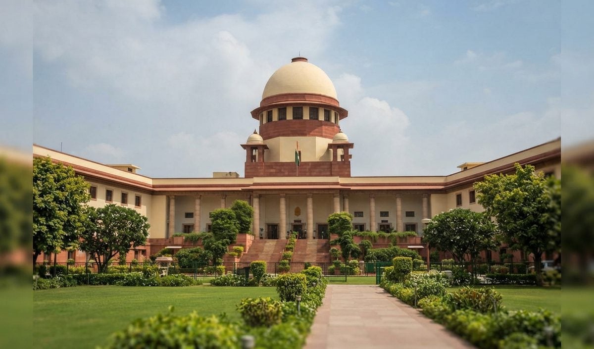 मतदाता सूची पुनरीक्षण पर Election Commission ने Supreme Court में दिया जवाब, फॉर्म छह में बदलाव से इनकार मतदाता सूची पुनरीक्षण पर Election Commission ने Supreme Court में दिया जवाब, फॉर्म छह में बदलाव से इनकार