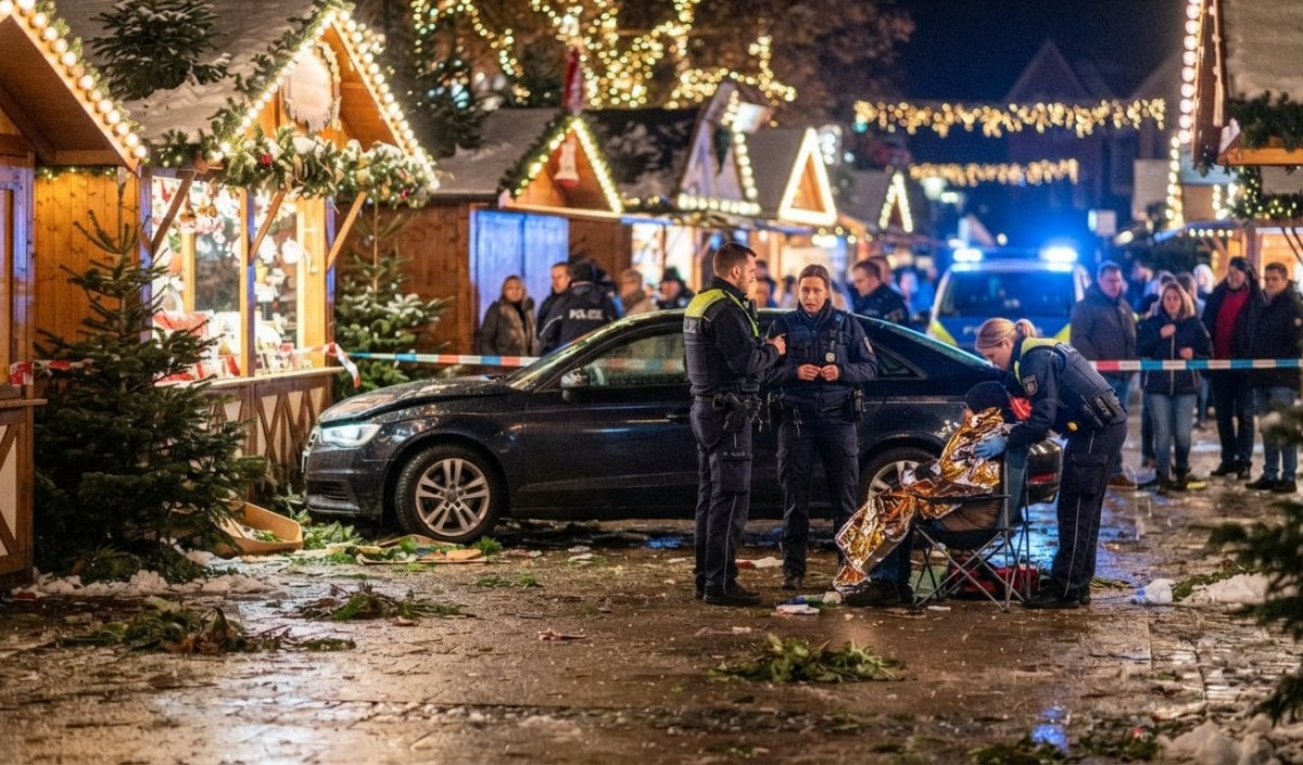 Germany में समूह पर कार चढ़ाने से 5 लोग घायल, Police बोली- जानबूझकर बनाया निशाना