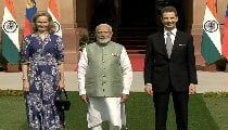 Prince Alois का पहला भारत दौरा, Rashtrapati Bhavan में हुआ भव्य औपचारिक स्वागत, PM मोदी से की द्विपक्षीय वार्ता Prince Alois का पहला भारत दौरा, Rashtrapati Bhavan में हुआ भव्य औपचारिक स्वागत, PM मोदी से की द्विपक्षीय वार्ता