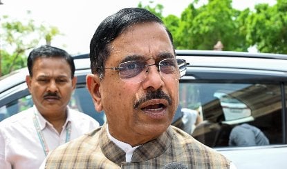 उपद्रवियों पर होगी कार्रवाई, Jamia Campus विवाद पर Union Minister Pralhad Joshi की दो टूक