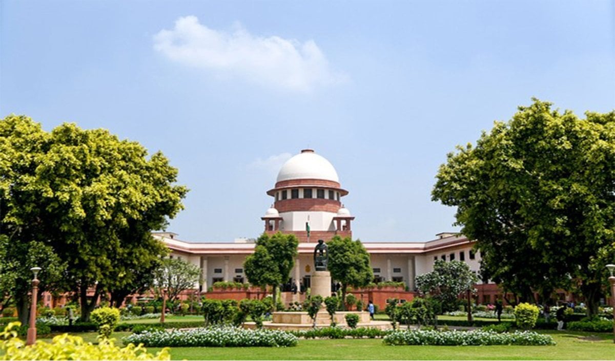 अवमानना मामले में Supreme Court सख्त, 17 नवंबर को पेश होंगे Sanjay Raut और Nikhil Wagle