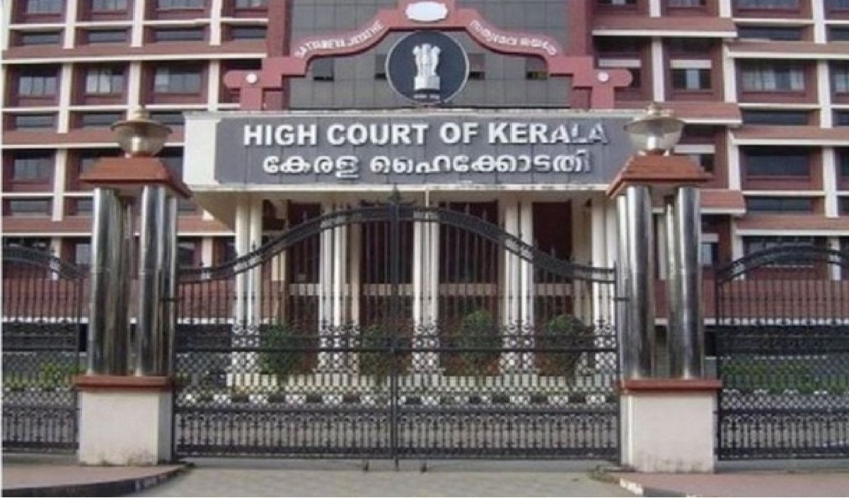 नाबालिग बेटे के Kochi Mercedes हादसे में फंसे Judge को अग्रिम जमानत, Kerala High Court का आदेश