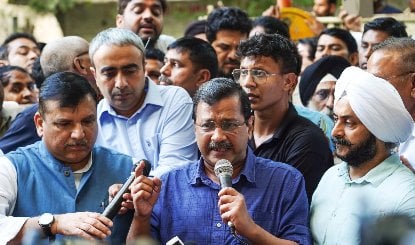 SIR विवाद पर दिल्ली में बड़ा सियासी बवाल! CEC ज्ञानेश कुमार के इस्तीफे की मांग को लेकर सड़कों पर उतरा विपक्ष, 1000 लोग हिरासत में