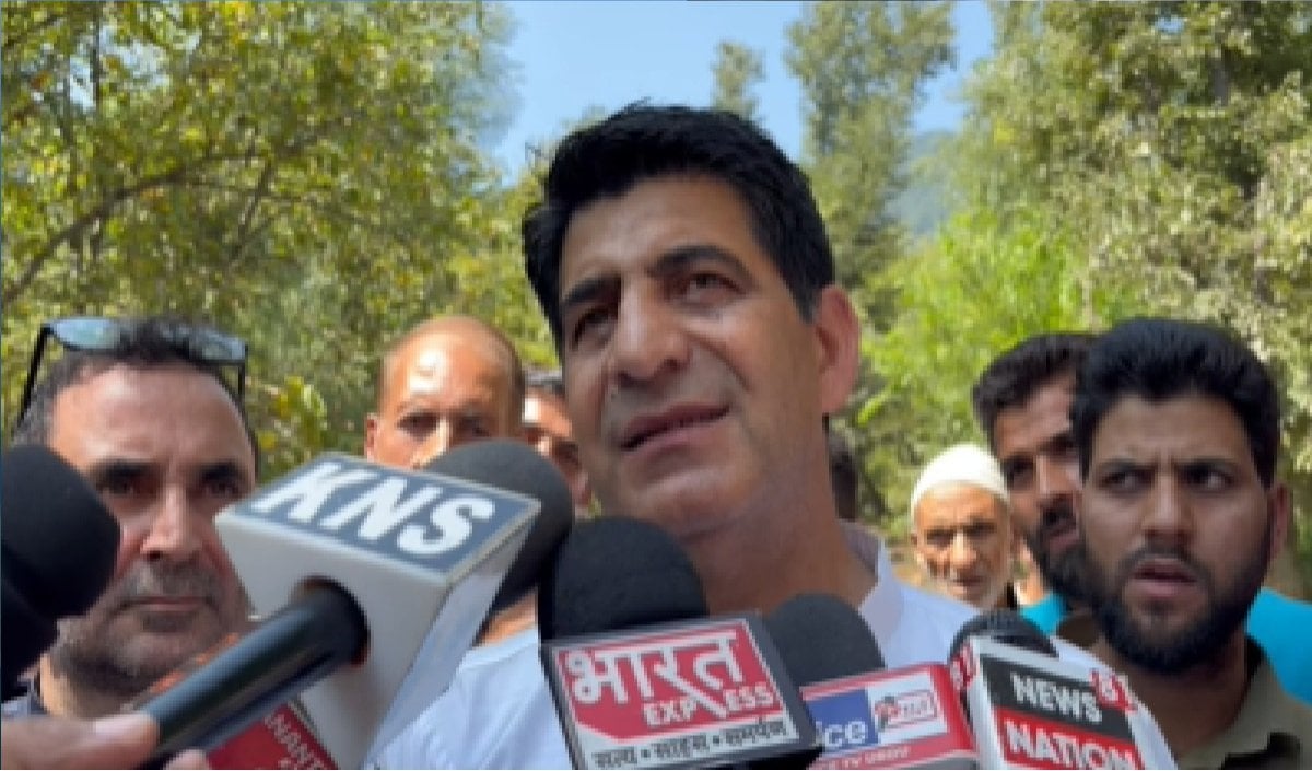 NC MLA Altaf Kaloo पर सुरक्षाकर्मी से हाथापाई का आरोप, Anantnag Police ने दर्ज किया केस
