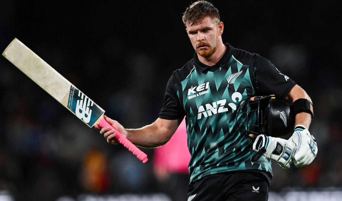 Glenn Phillips ने 49 गेंदों में ठोका शतक, New Zealand के लिए जीता 10वां T20I POTM अवॉर्ड Glenn Phillips ने 49 गेंदों में ठोका शतक, New Zealand के लिए जीता 10वां T20I POTM अवॉर्ड
