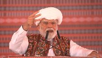 PM-Kisan Installment जारी कर Opposition पर बरसे PM Modi: संकट में फैलाई जा रही अफवाहें
