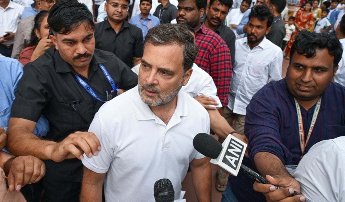 IDBI Bank विनिवेश का Rahul Gandhi ने किया विरोध, Fairfax को बिक्री पर उठाए सवाल