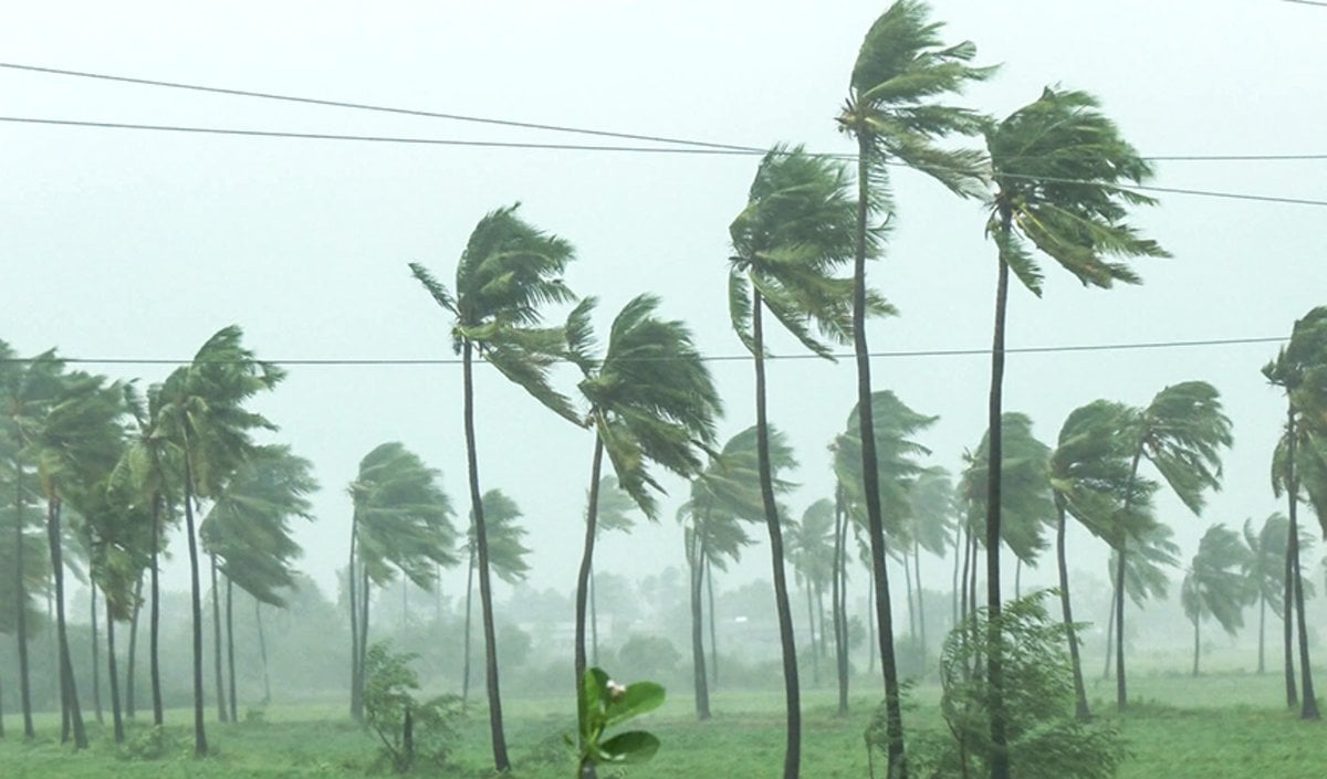 Bay of Bengal Cyclone Alert | बंगाल की खाड़ी में फिर मंडराया चक्रवात का बड़ा खतरा: 6 घंटे में 