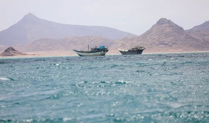Strait of Hormuz में अमेरिकी हमले से 2 मछुआरे घायल, Mujtaba Khamenei ने दिए जवाबी कार्रवाई के आदेश