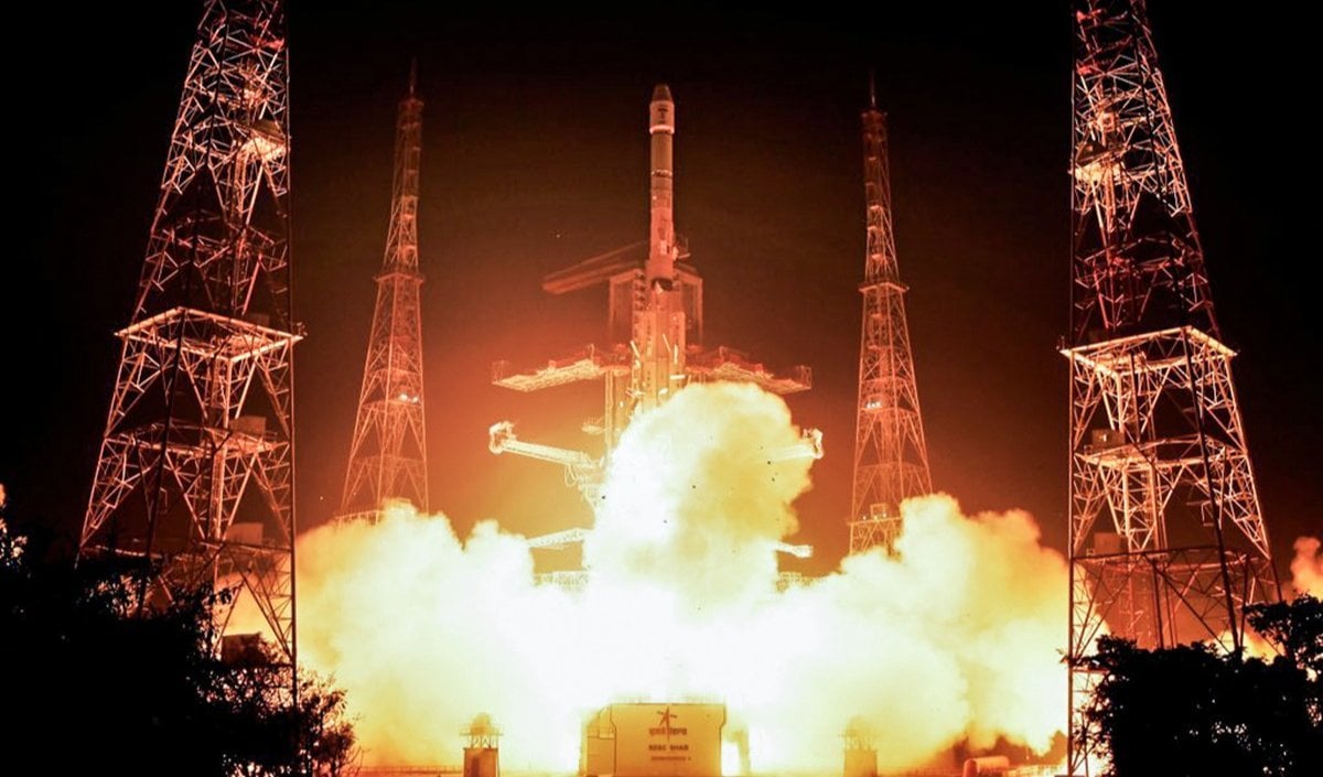 ISRO का बड़ा मील का पत्थर! NVS-03 के सफल लॉन्च से बहाल हुई NavIC की ऑपरेशनल क्षमता, भारत की अंतरिक्ष ताकत को मिली नई मजबूती