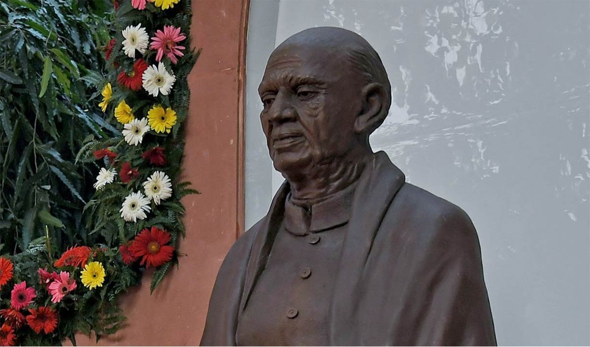 Sardar Vallabhbhai Patel Sardar Vallabhbhai Patel