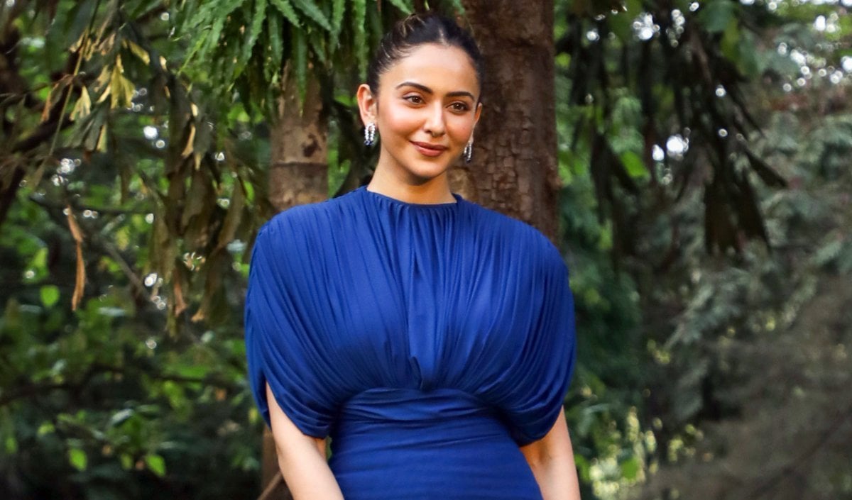Bollywood Wrap Up | रकुल प्रीत सिंह की आईटी रेड्स रिपोर्ट्स पर प्रतिक्रिया, आयुष्मान खुराना संग रोमांस करेंगी श्रेया चौधरी Bollywood Wrap Up | रकुल प्रीत सिंह की आईटी रेड्स रिपोर्ट्स पर प्रतिक्रिया, आयुष्मान खुराना संग रोमांस करेंगी श्रेया चौधरी