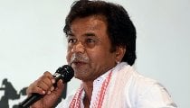 'अच्छी फिल्म बनाओ, लोगों का मनोरंजन करो', चेक बाउंस केस में राजपाल यादव को सुप्रीम कोर्ट से बड़ी राहत
