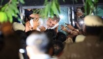 2 महीने, 3 सरप्राइज एलीमेंट: बीजेपी हैरान, पुलिस परेशान, क्या है राहुल गांधी की धप्पा पॉलिटिक्स! 2 महीने, 3 सरप्राइज एलीमेंट: बीजेपी हैरान, पुलिस परेशान, क्या है राहुल गांधी की धप्पा पॉलिटिक्स!