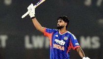 Shreyas Iyer ने शतक लगाकर ICC T20I Rankings के टॉप 10 में बनाई जगह, पहुंचे 7वें नंबर पर
