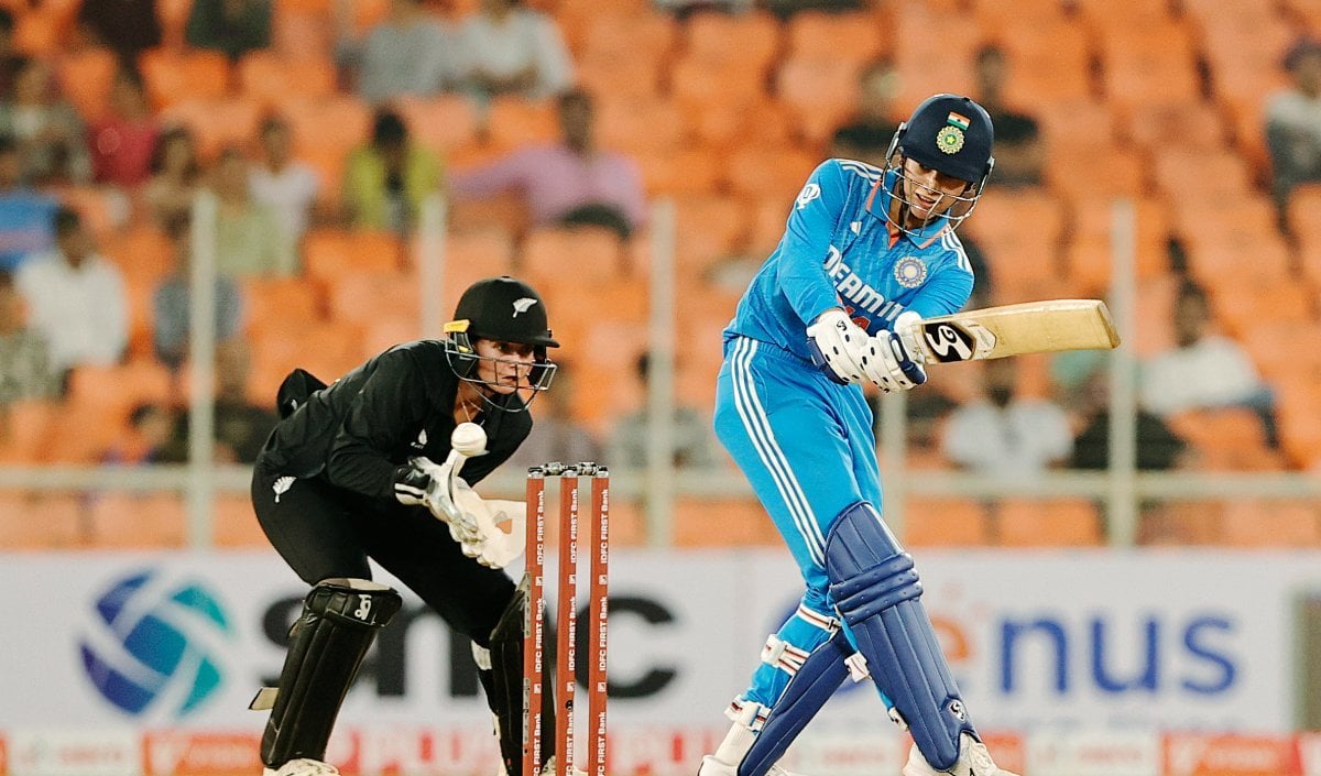 BCCI ने Smriti Mandhana को बनाया भारतीय महिला टीम का नया Captain, नए उप-कप्तानों के नाम भी सामने आए BCCI ने Smriti Mandhana को बनाया भारतीय महिला टीम का नया Captain, नए उप-कप्तानों के नाम भी सामने आए